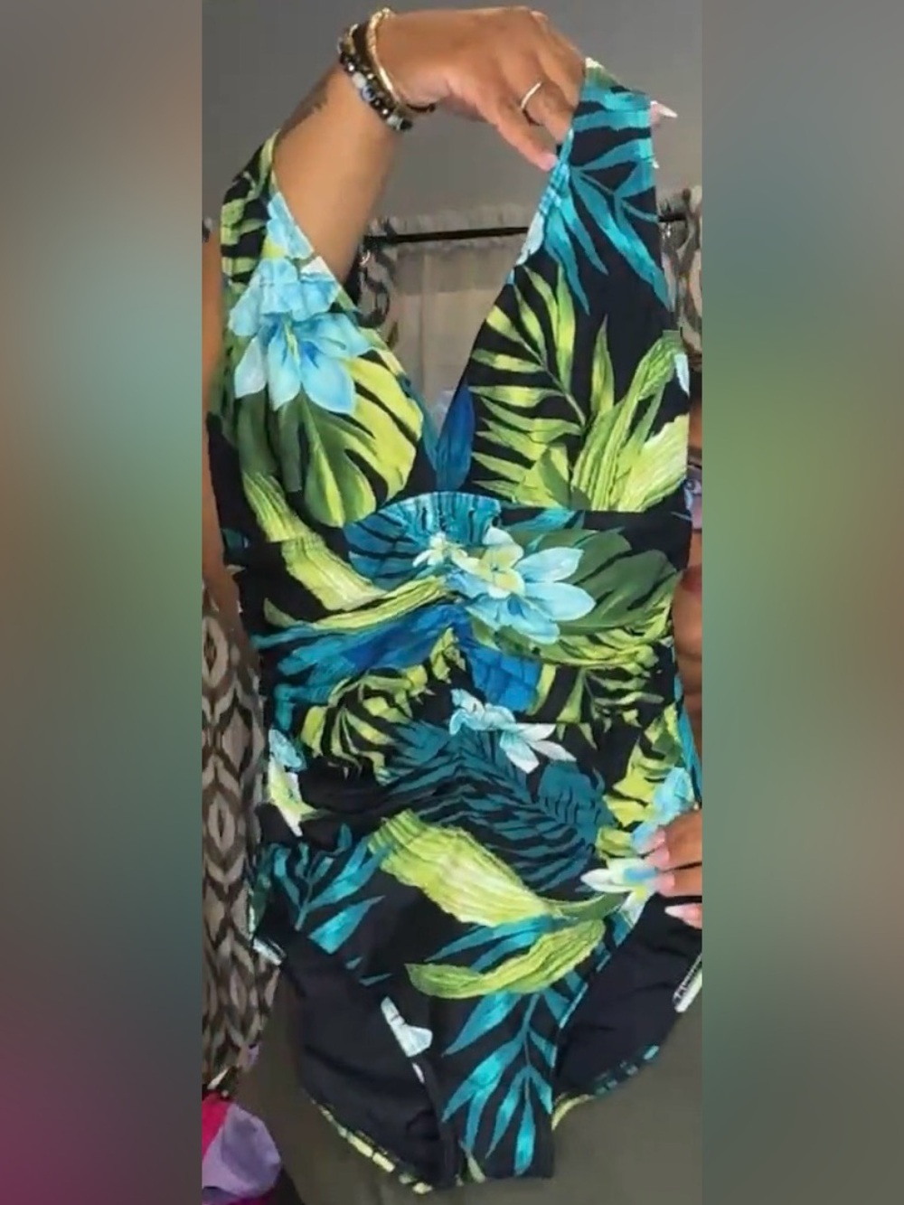 Coco reef Contours Solitaire V-Neck One Piece floral Swimsuit 10/34C NWT $146 - Picture 3 of 9